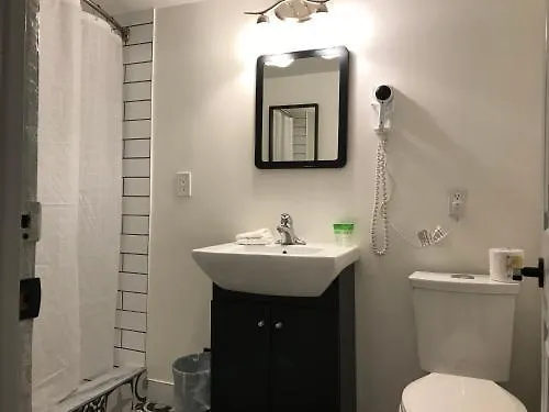 Pembroke Inn Toronto