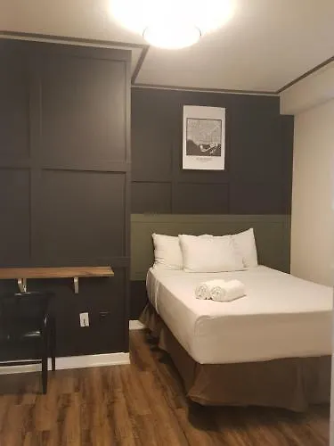 Pembroke Inn Toronto